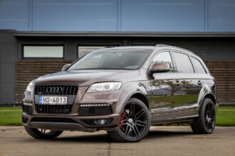 AUDI Q7 S-line