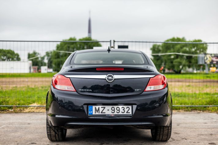 OPEL INSIGNIA