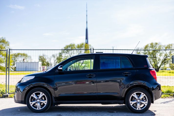 TOYOTA URBAN CRUISER