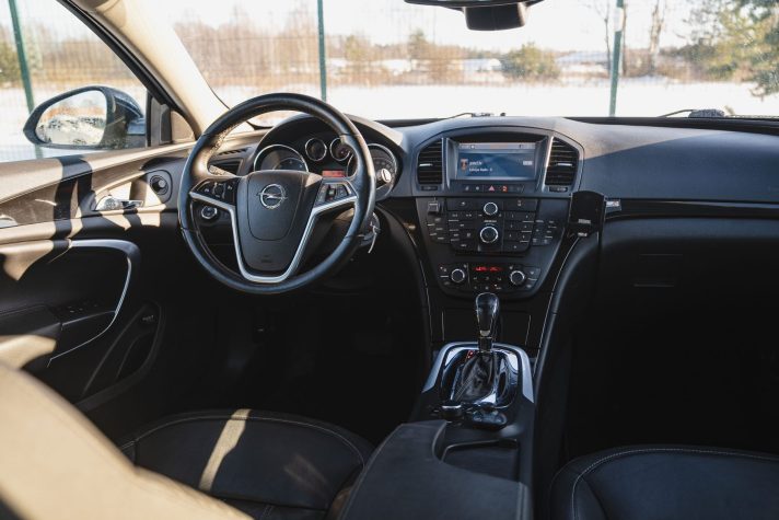 OPEL INSIGNIA SPORTS TOURER SW