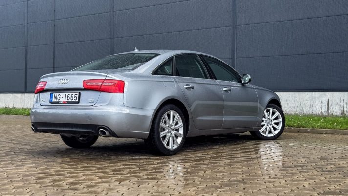 AUDI A6 LIMOUSINE
