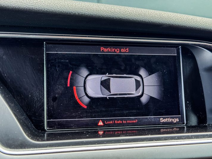 AUDI A4 AVANT