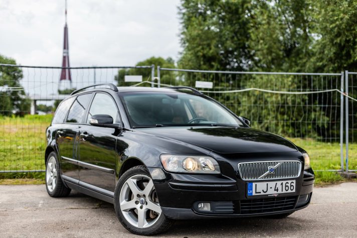 VOLVO V50