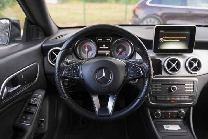 MERCEDES BENZ CLA 220 CDI