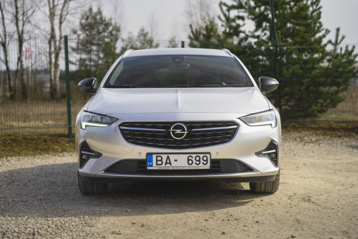 OPEL INSIGNIA SPORTS TOURER 4X4
