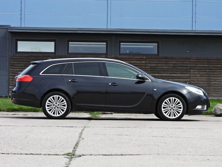 OPEL INSIGNIA SPORTS TOURER