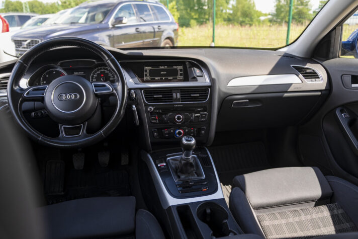 AUDI A4 AVANT FACE-LIFT