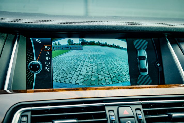 BMW 730