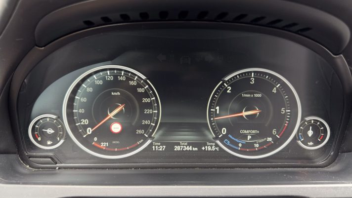BMW 730