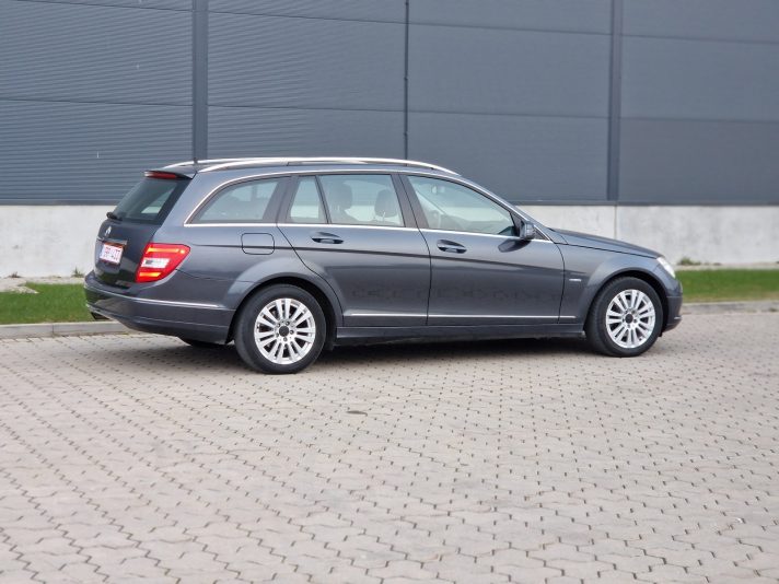 Tīko ievest no Beļģijas Mercedes C 200 Automātiskā ātrumkārba.