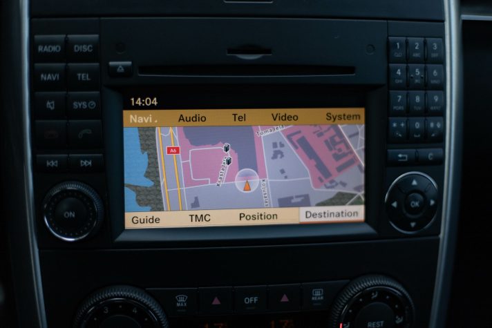 MERCEDES BENZ B 200