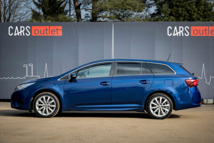 TOYOTA AVENSIS