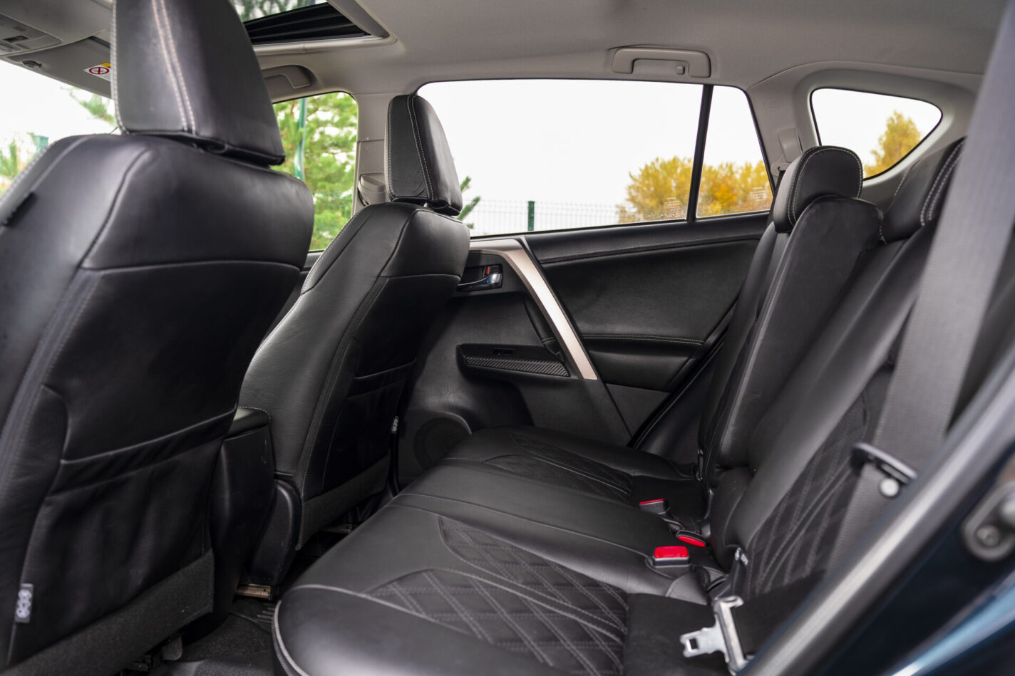 TOYOTA RAV 4