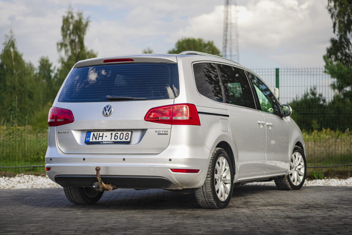 VW SHARAN