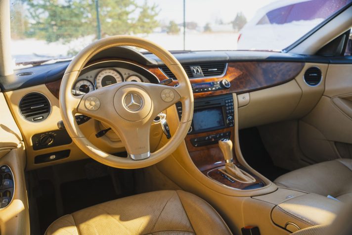 MERCEDES BENZ CLS320