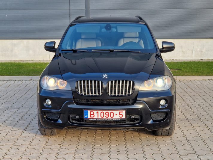 BMW X5 M-pack 2010 G. Melna krāsa 210 Kw