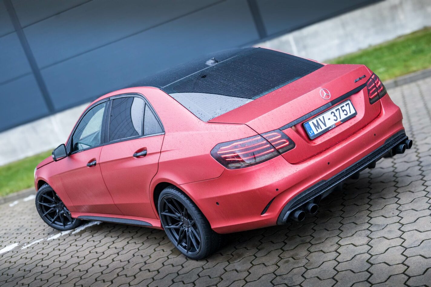 MERCEDES BENZ E200 CDI