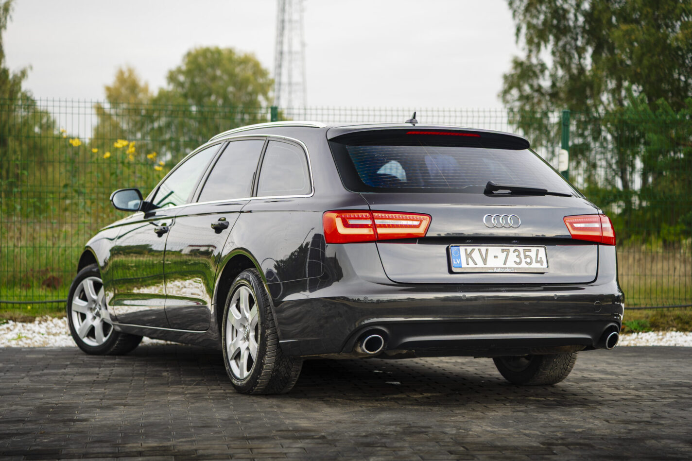 AUDI A6 AVANT QUATTRO