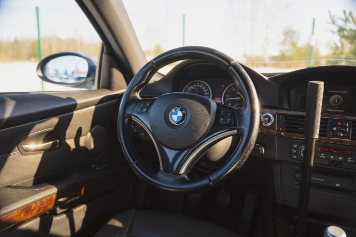 BMW 330