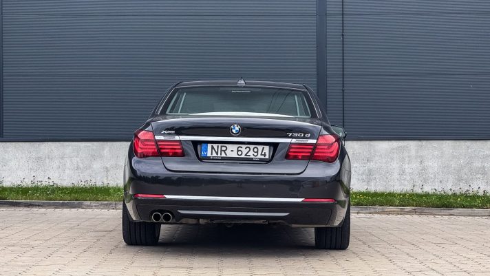 BMW 730