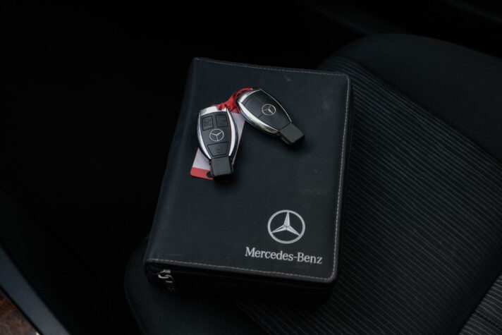MERCEDES BENZ C220