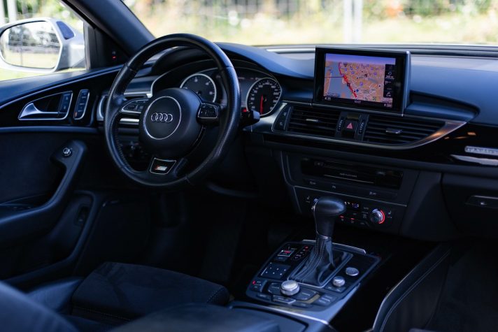 AUDI A6 LIMOUSINE