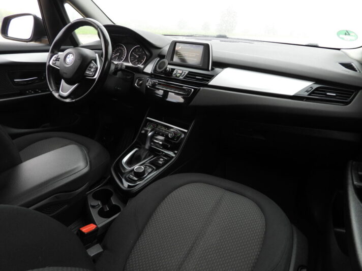 BMW 220D GRAND TOURER