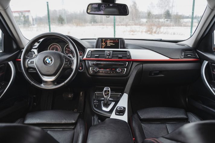 BMW 320