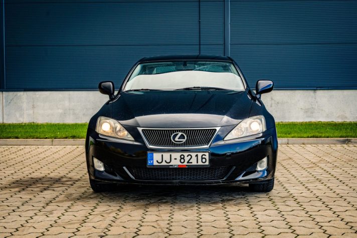 LEXUS IS 220
