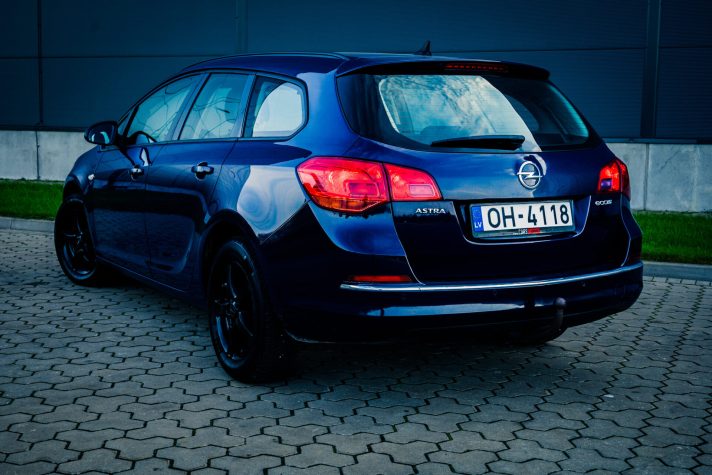 OPEL ASTRA SPORTS TOURER