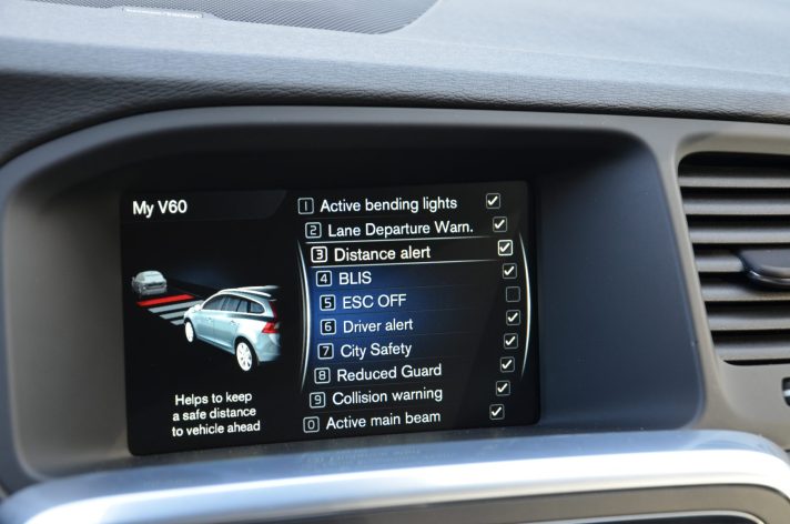 Tikko ievests 2016. Gada modelis. Volvo. V60 Plug-In Hybrid Summum. 2.4D6 (162kw -220z/s diesel + 50Kw-68z/s Electro= 288z/s) Awd pilnpiedziņa.