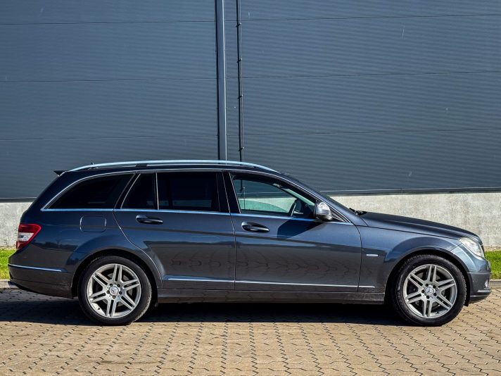 MERCEDES BENZ C320