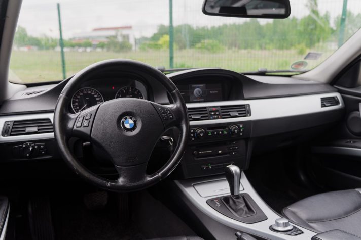 BMW 325i