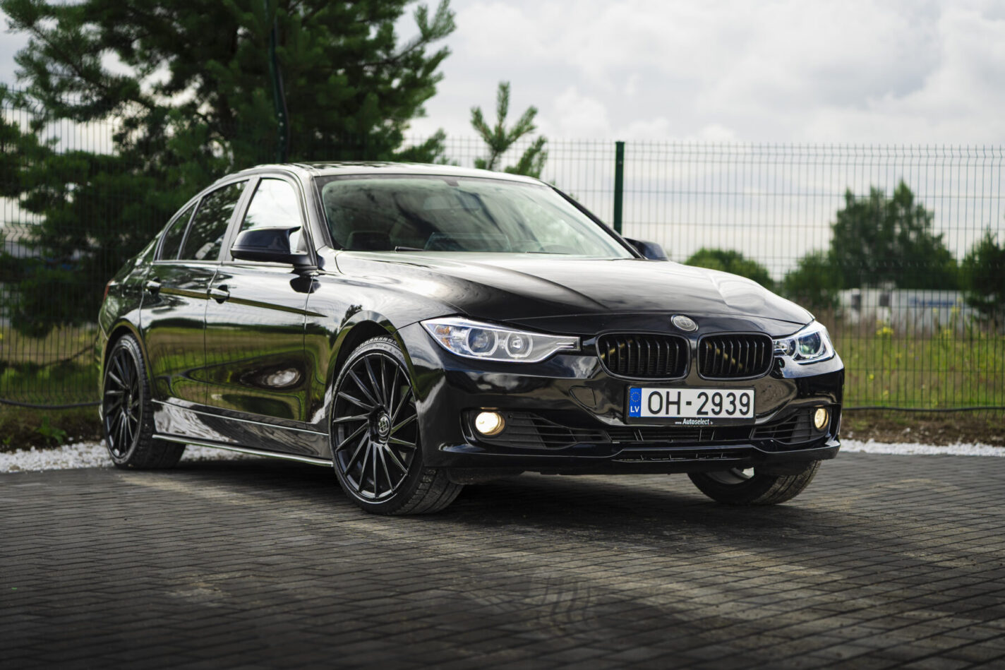 BMW 320I