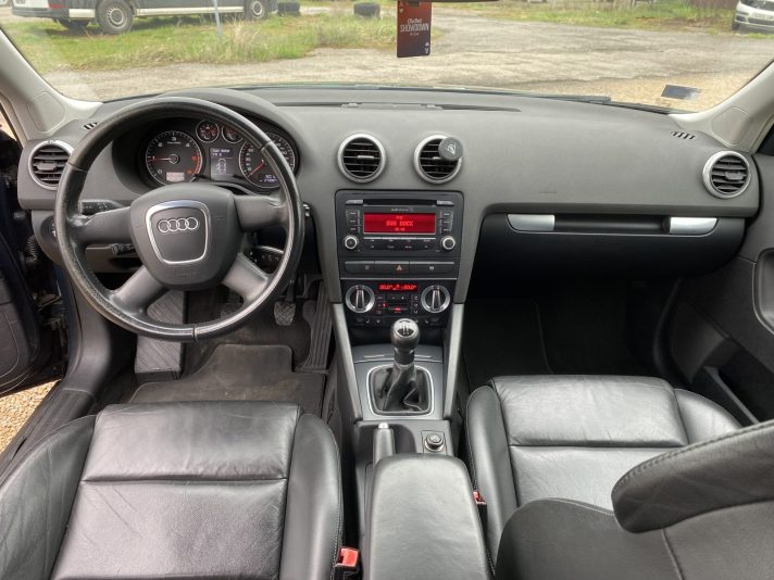 AUDI A4 1.9