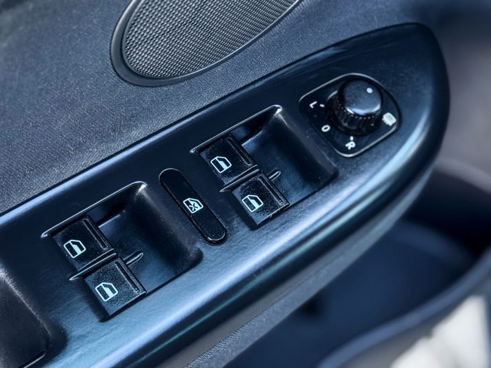 VW GOLF PLUS