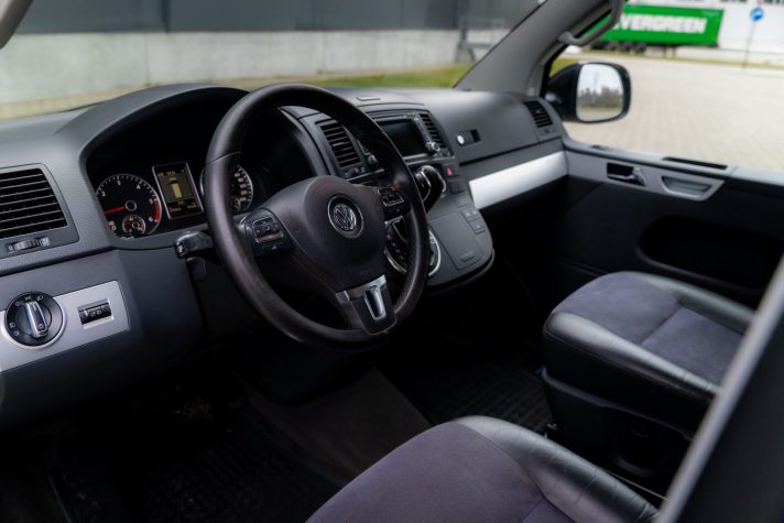 VW MULTIVAN