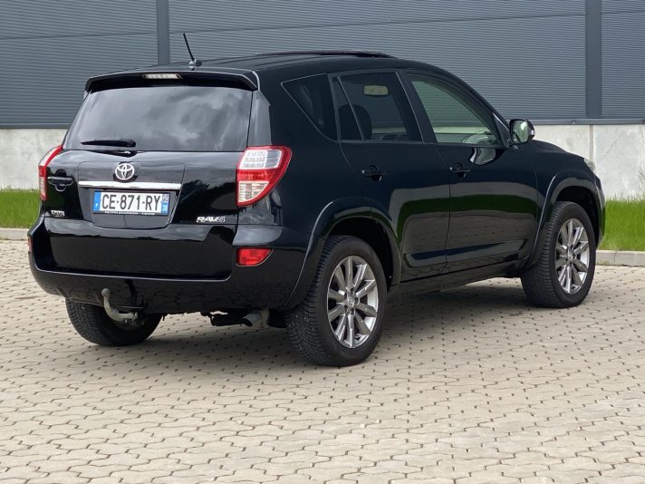 TOYOTA RAV-4 2.2D 4D  110kw Automāts 4x4