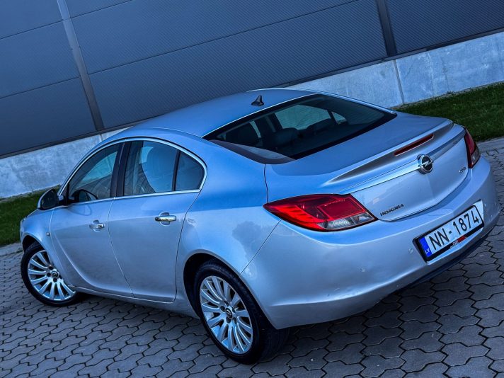 OPEL INSIGNIA