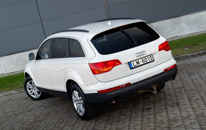AUDI Q7