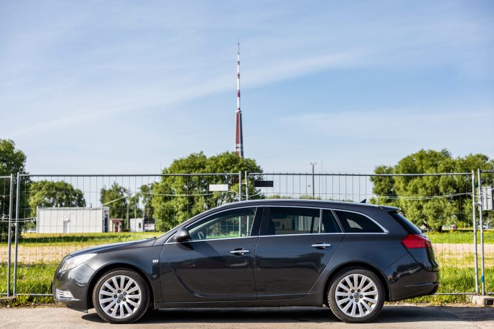 OPEL INSIGNIA SPORTS TOURER