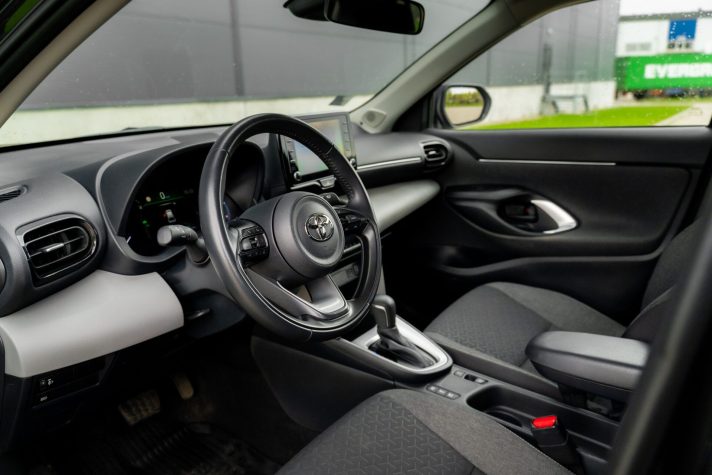 TOYOTA YARIS CROSS