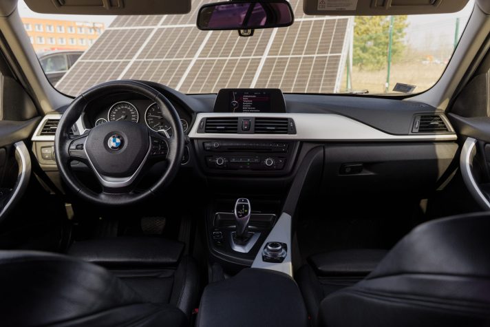 BMW 320 F30