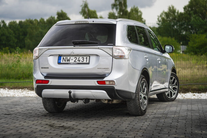 MITSUBISHI OUTLANDER