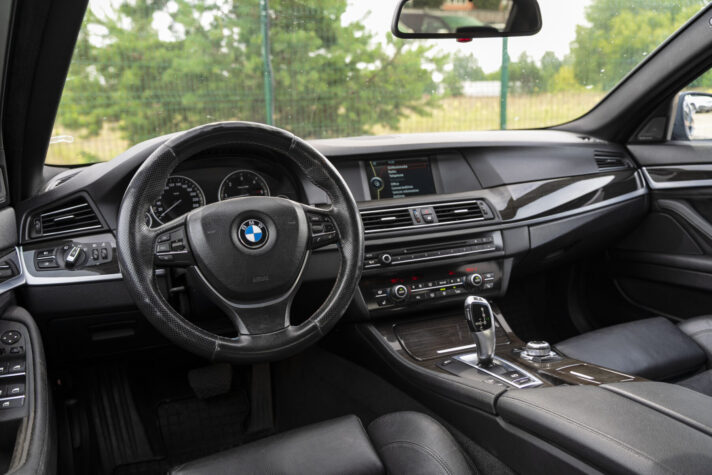 BMW 525