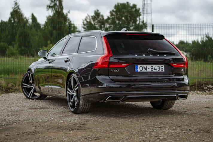 VOLVO V90 R-DESIGN