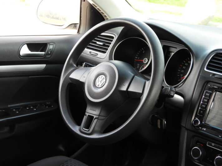 GOLF 6