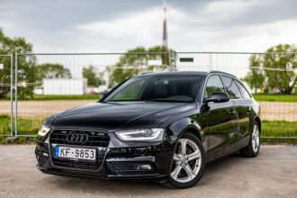 AUDI A4 AVANT