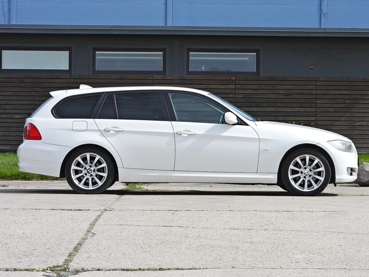 BMW 318 FACE-LIFT