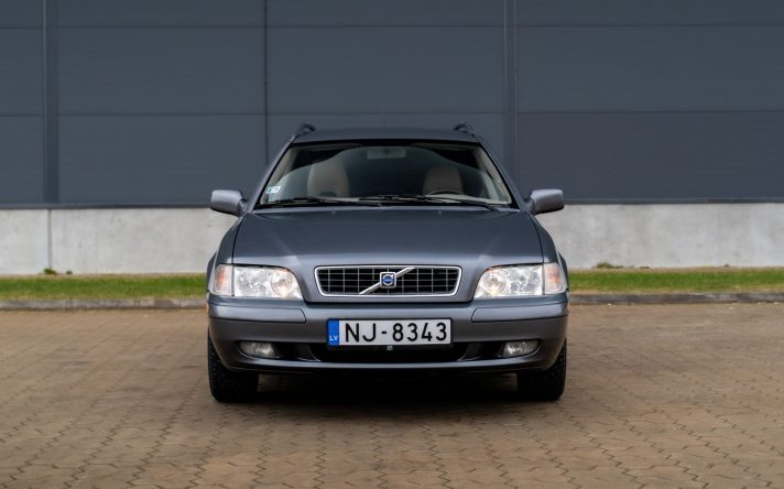 VOLVO V40
